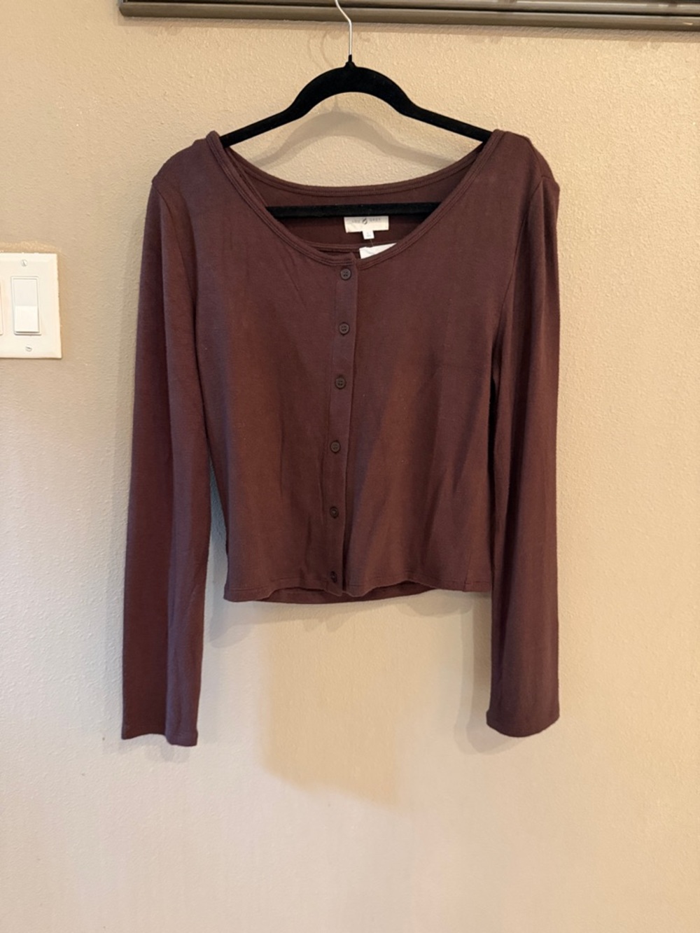 Lou & Grey Button-Front Cropped Long-Sleeve Top in Plum Brown
